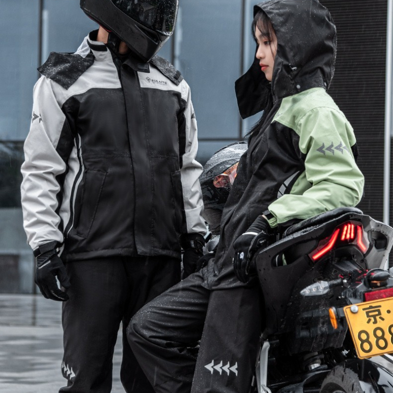 オックスフォード製バイク用レインスーツ 防水ジャケット＆パン - Cycling Commute Rain のレビューと価格